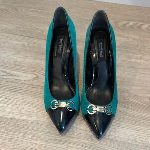 White House Black Market Green and Black Heels with Elegant Design